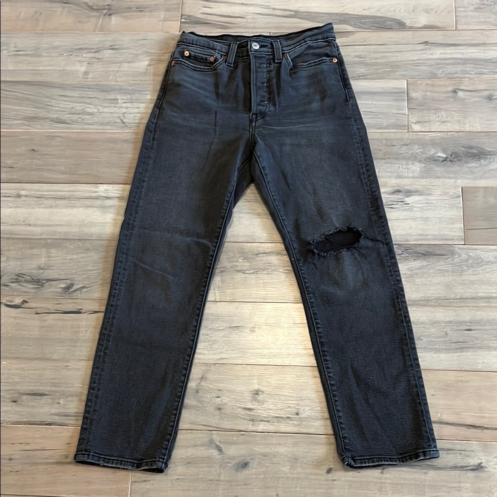 Levi's Women’s Wedgie Straight Leg Black Denim Jeans w/ Knee Distressing W27 L28